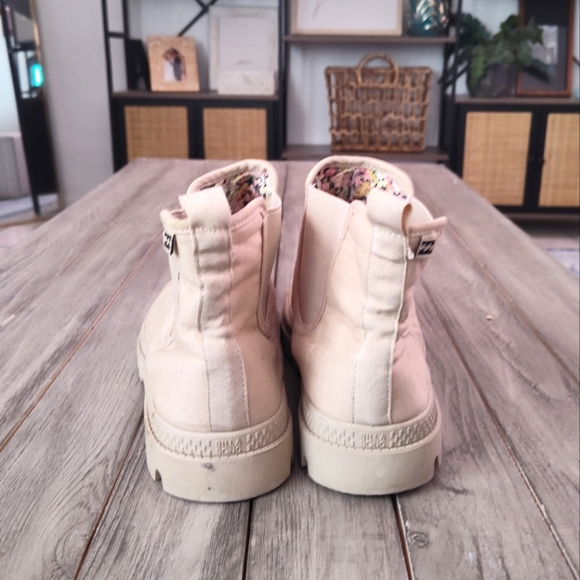 Billabong Women's Sydney Chelsea Boot Size 9.5 - Picture 8 of 12